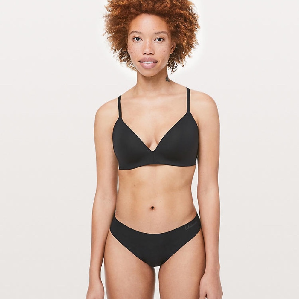 Black Lululemon Take Shape Bra 32B